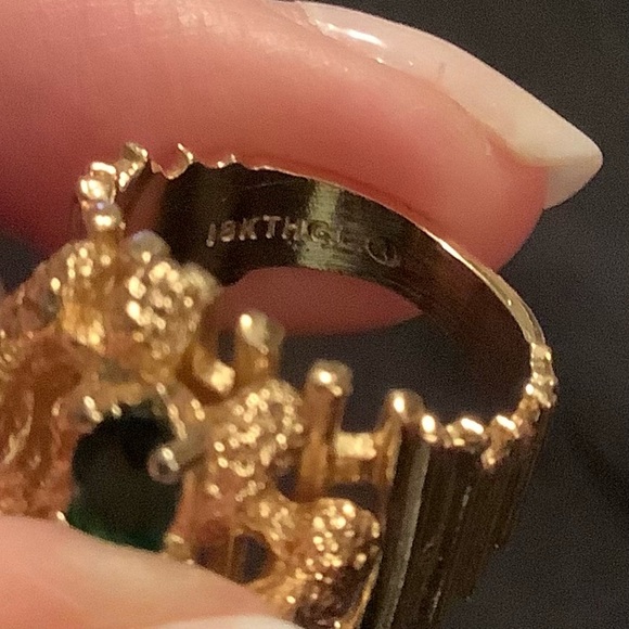 18 KT H.G.E. Cocktail Ring Size 6 - Picture 2 of 5